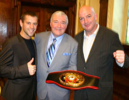 Gary Hamilton with Mr Elder, along with The Sunday World's editor Mr Jim McDowell.