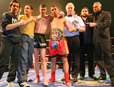 Samir stops his opponent his opponent Damien Velvelidis of Belgian in the 5th. 