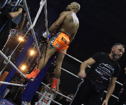 Kongolo defeated German, Peter Baumler for the WKN European title kickboxing under K-1 rules on May 25th 2013