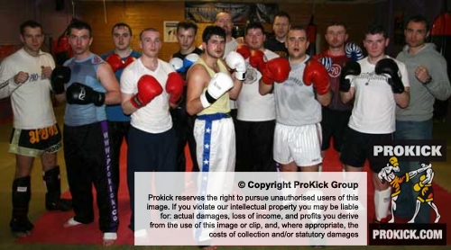 ‘Well-Fit’ Training Centre came together at the PK HQ where they were tested in a series of moves and all sparred with world champion Gary Hamilton