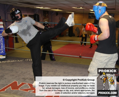 ProKick members Martin Patterson and Darren Pope sparring on the final evening of ProKick HQ's Level 2 Sparring Class.