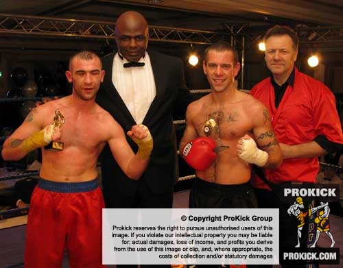 The judges had no difficulty with this one as it was a shut-out on all judges’ cards in favour of Hamilton. Gary was honoured to receive his winning trophy by K1 Kickboxing Legend Ernesto Hoost.