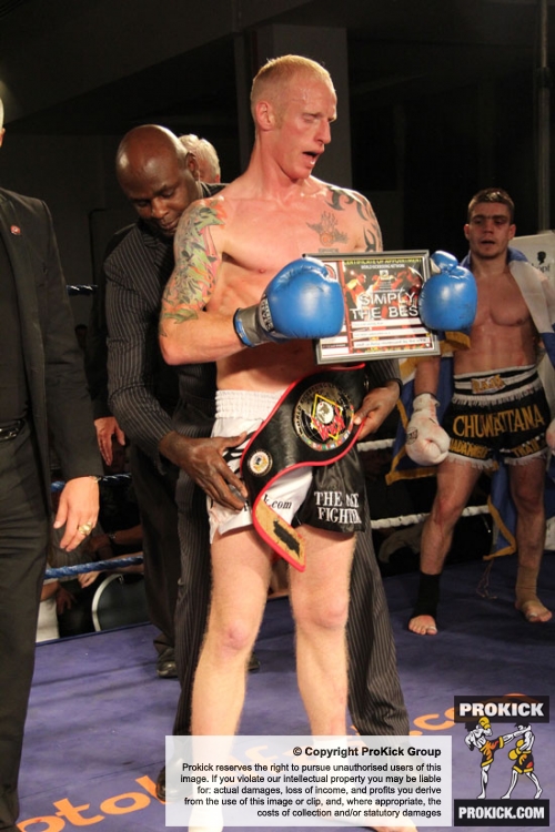 Belter Darren McMullan (ProKick NI) Vs lifted a WKN European Amateur Middleweight belt. It was presented by Mr Ernesto Hoost