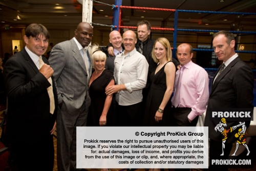 It was ProKIck Members along with the Murray Brother their friends and family who met with K1 King Mr perfect Ernesto Hoost