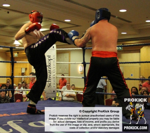 James Boyd in action against David Cunniffie (Wolfpack Kickboxing Athlone)