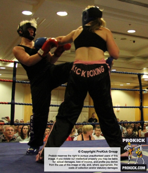 Sarah FLoyd in action against Deirdre Newell from Ken Horan Glaway
