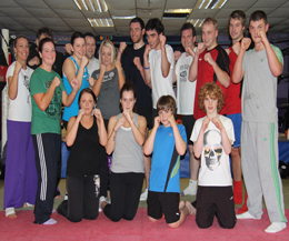 15 New beginner kickbocers amassed at ProKick HQ tonight to start their new kickboxing journeys