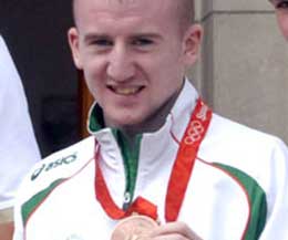 Golden Boy Paddy Barnes lifts gold in the commonwealth games in Delhi, India