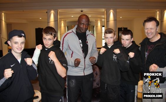 Prokick-young-guns-meet-ernesto-hoost-at-katana