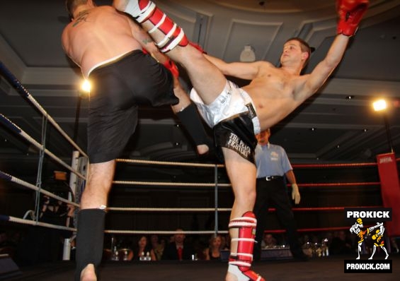 Alex-fight-katana6-4-press