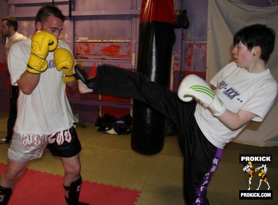 Anna Malon throwing a front kick in the new sparring course for beginners.-week2-no14