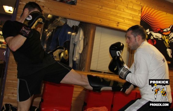 The gas man in action with the new sparring group.-3