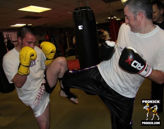 Payback for Peter O`Sullivan on sparring partner Karl.2