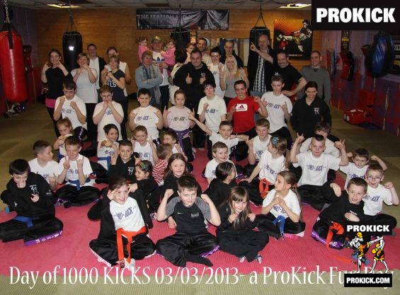 1000-kicks-group - Group Picture of all who came to complete their Kicks