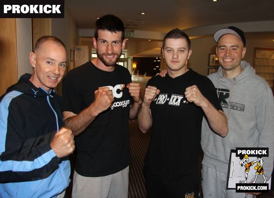 Weigh-ins Lee Wells Faces Alex Coicoi