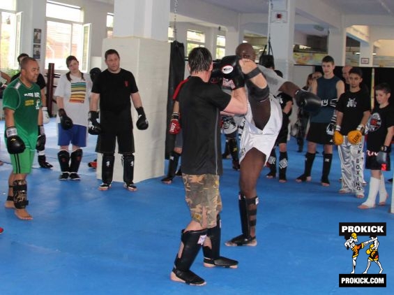 K1 Champ Ernesto Hoost teaches kicking in Geneva