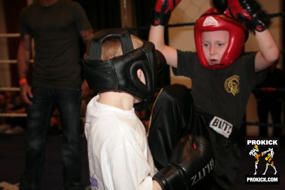 First-kids-fight-12