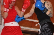 Samantha punches in boxing match in Geneva
