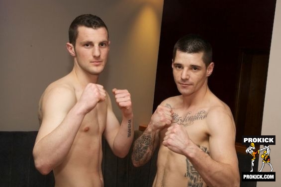 Jonathan Pope Vs James Cox at the weight-ins