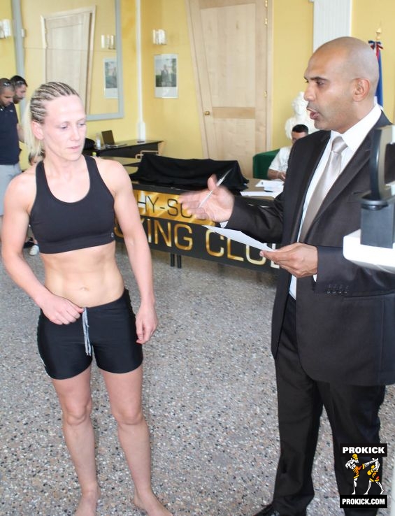 Cathy McAleer talks to WKN MC at the weigh-ins in Paris