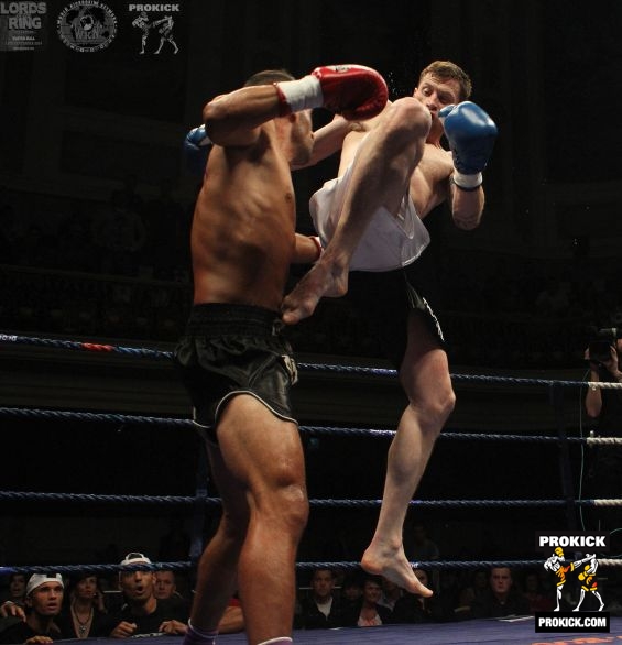 Swift knee action at Ulster Hall from Johnny Smith.