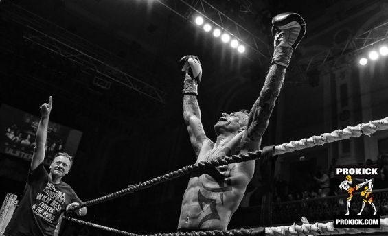 Gary Hamilton wins World crown Belfast