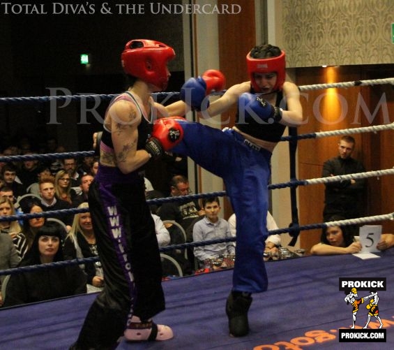 Kickboxing Ceara kicks Rowena
