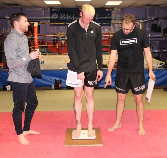 Darren McMullan Pre-practice weigh-in