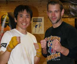 Hiro with WKN world featherweight kickboxing champion Gary Hamilton