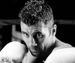 Wayne McCullough fires from the lip - Wayne wants to fight Dubliner Bernard Dunne