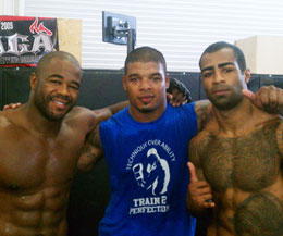 Rashad Evans (Left) with Tyrone Spong (center) and Cosmo Alexandre (right)